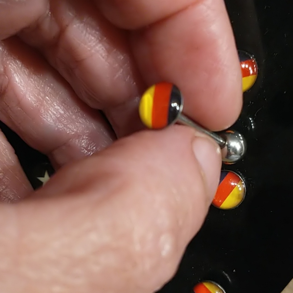 NWOT 14 Gauge German Flag Tongue Barbell